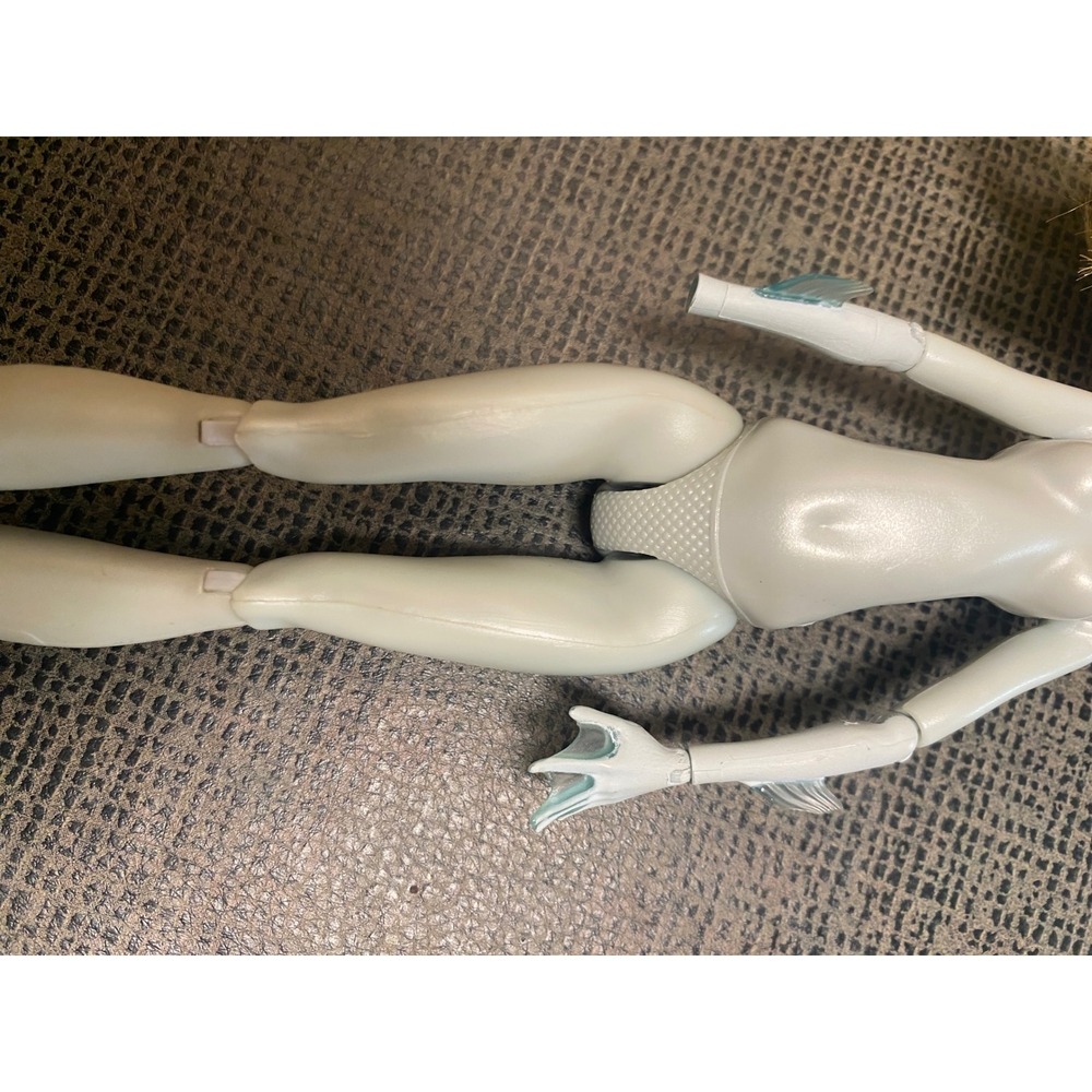 Laguna Blue Doll Monster High Gen 1 2008 Mattel Nude Missing Hand Parts Repair - Picture 5 of 7